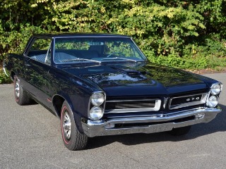 1965 Pontiac GTO Right front